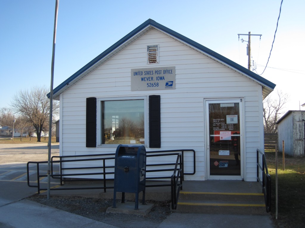 Wever Iowa Post Office — Post Office Fans