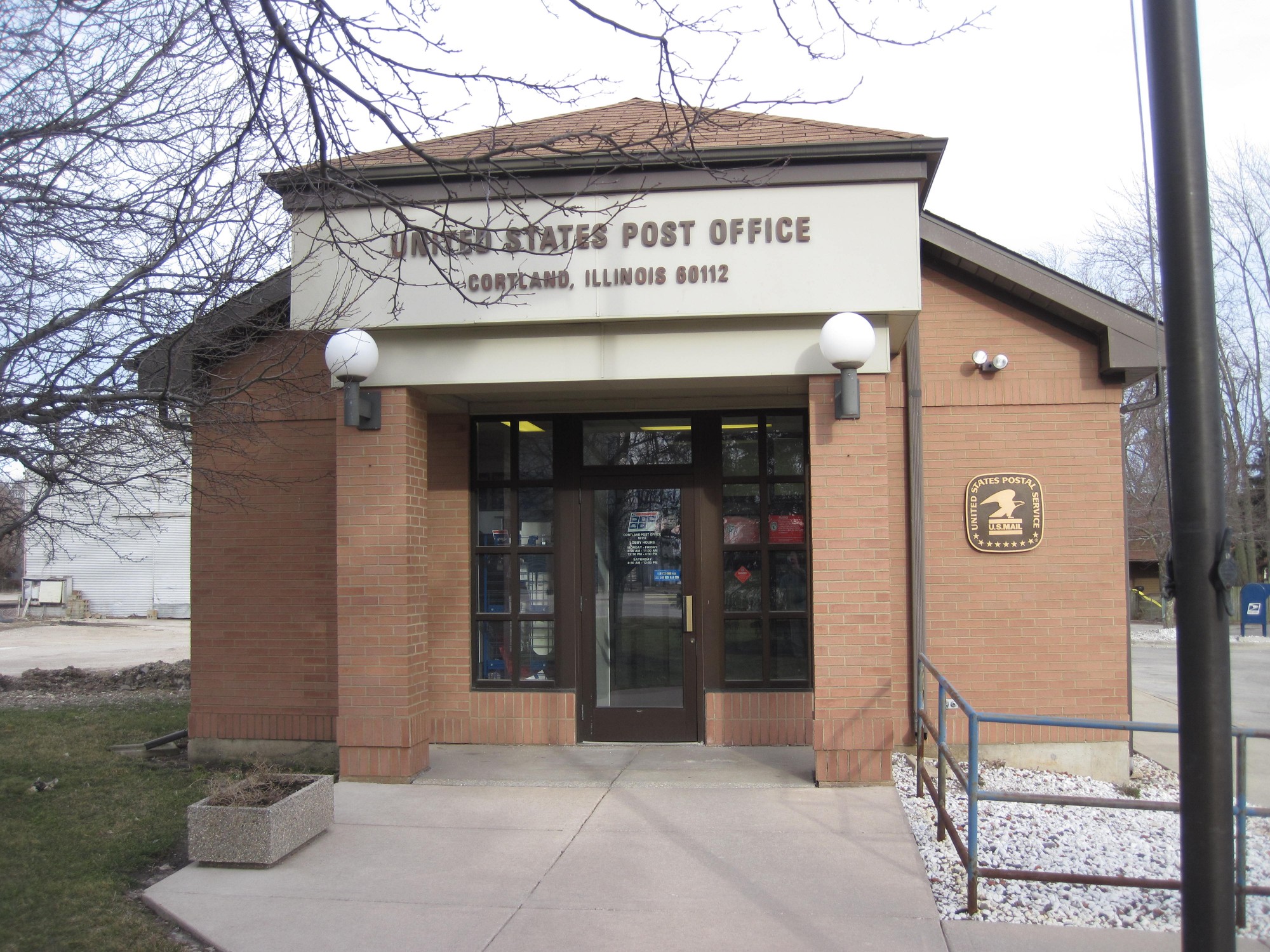 Cortland Illinois Post Office 60112 — Post Office Fans