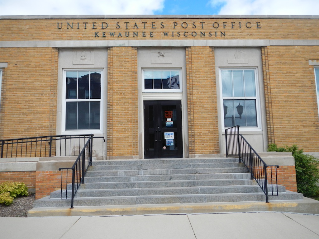 Kewaunee Wisconsin Post Office 54216 — Post Office Fans