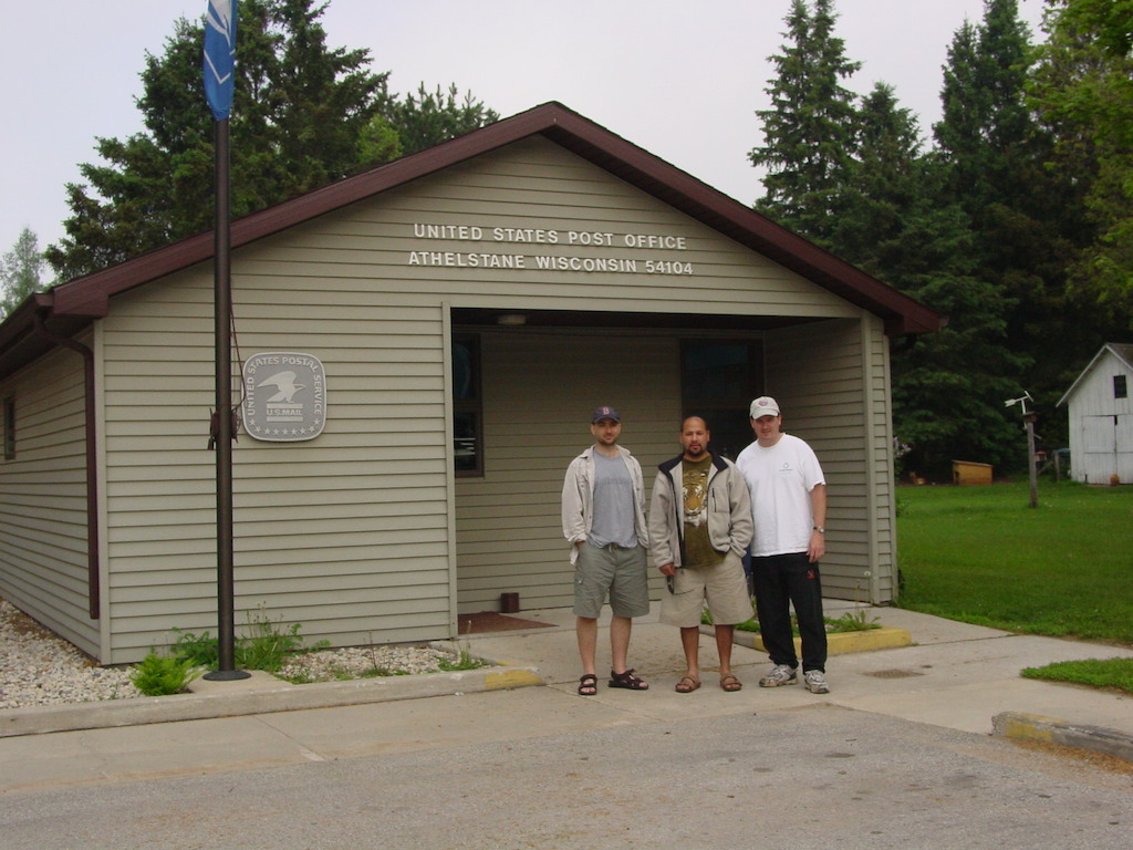 Athelstane Wisconsin Post Office 54104 Group Photo — Post Office Fans