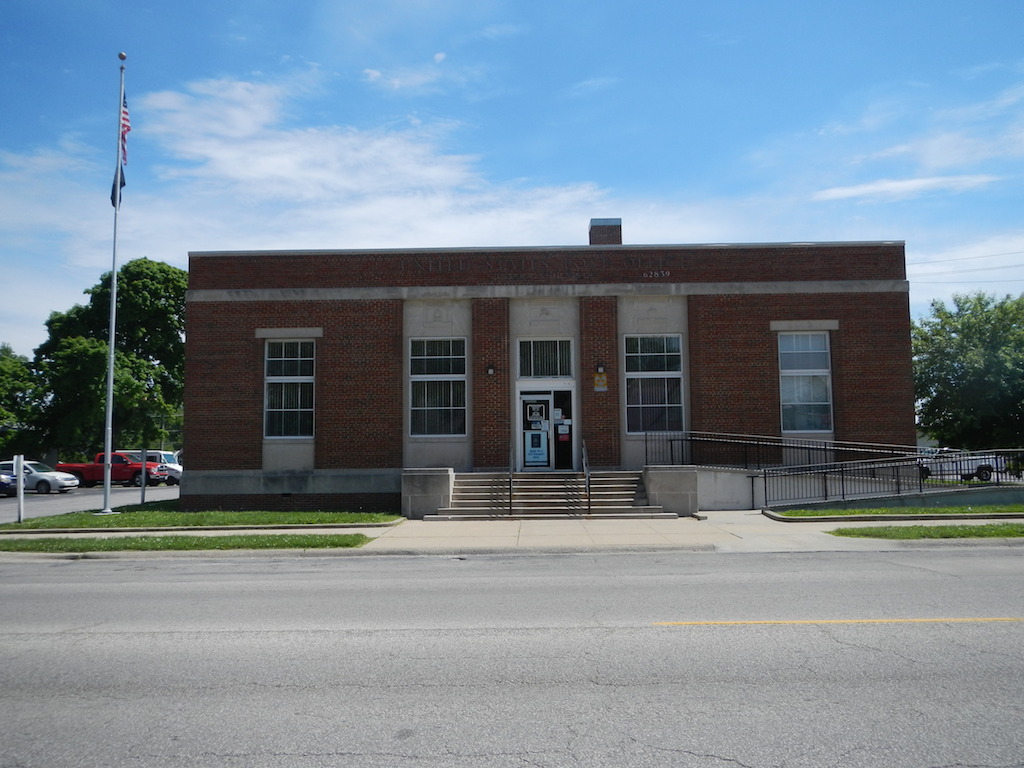 Flora Illinois Post Office — Post Office Fans