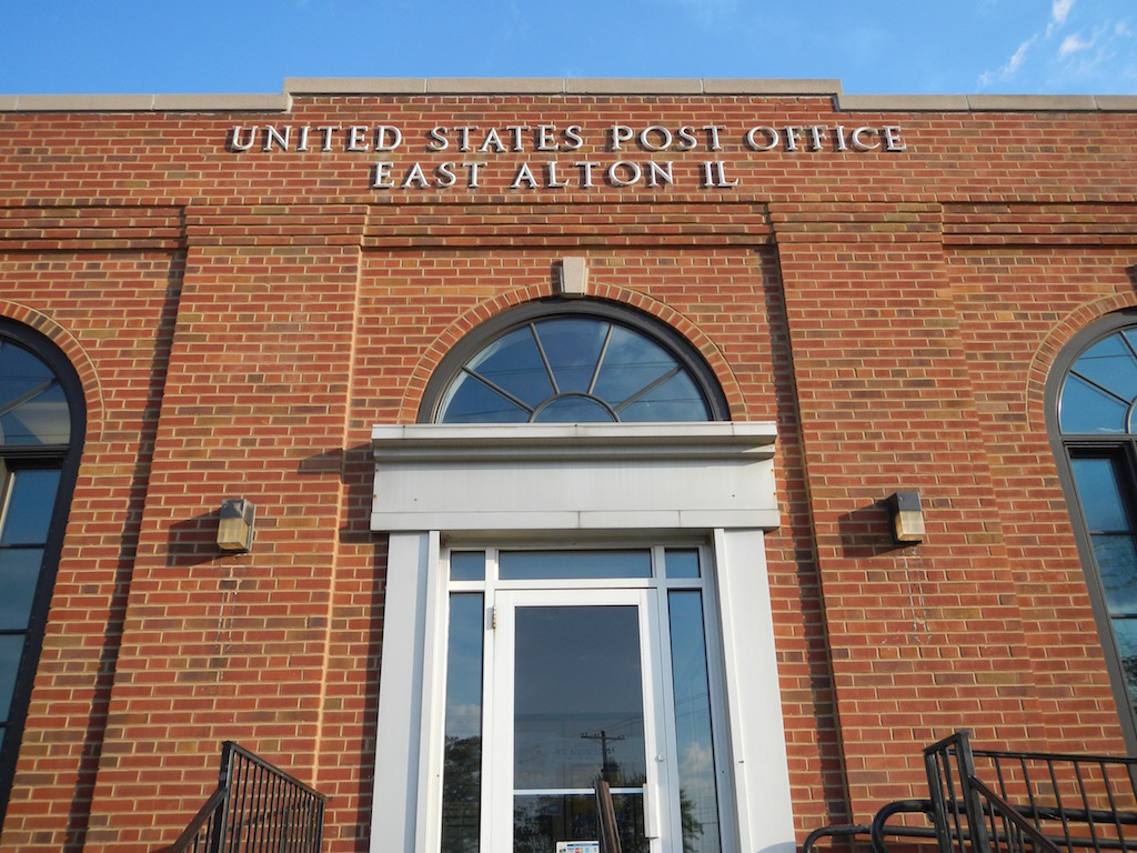 East Alton Illinois Post Office 62024 — Post Office Fans