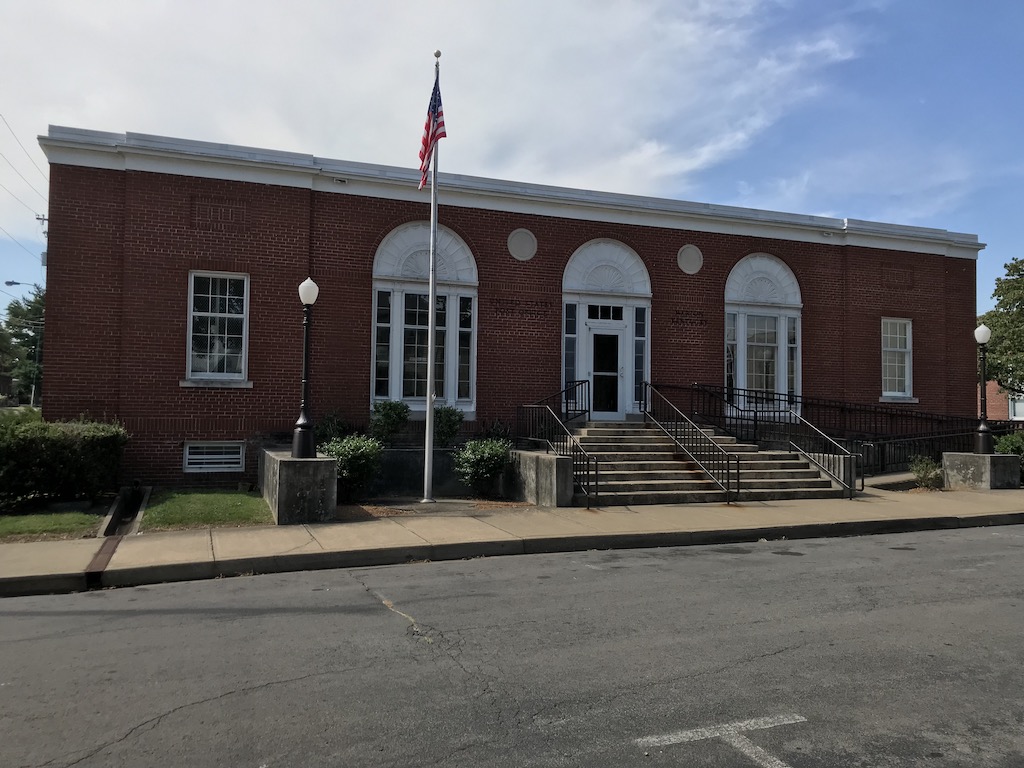 Marion Kentucky Post Office 42064 — Post Office Fans