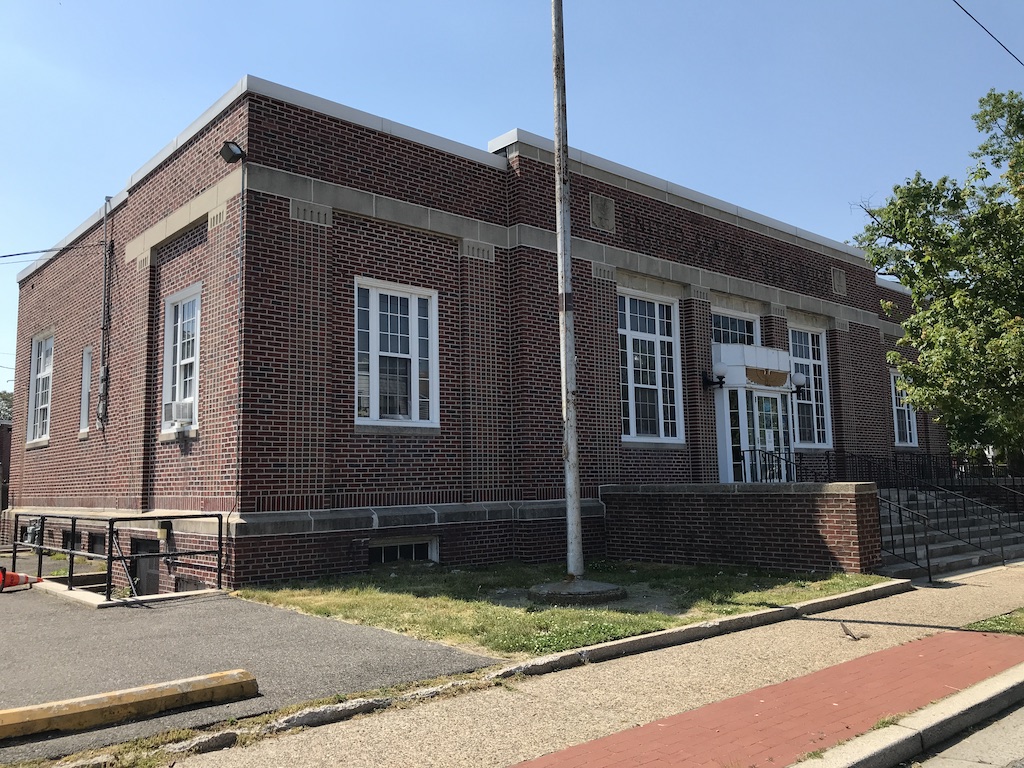 Gloucester City New Jersey Post Office 08030 — Post Office Fans