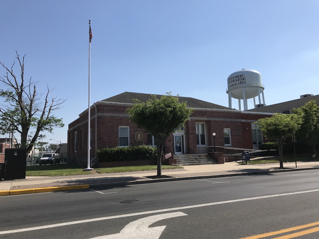 Riverside New Jersey Post Office 08075 — Post Office Fans